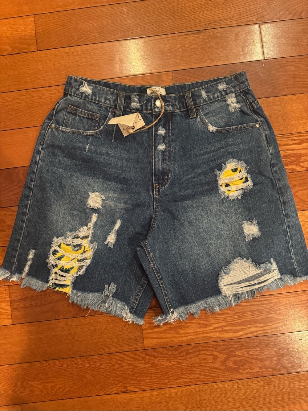NWT Easel Distressed Denim Shorts Sz L Waist 32” Inseam 7”